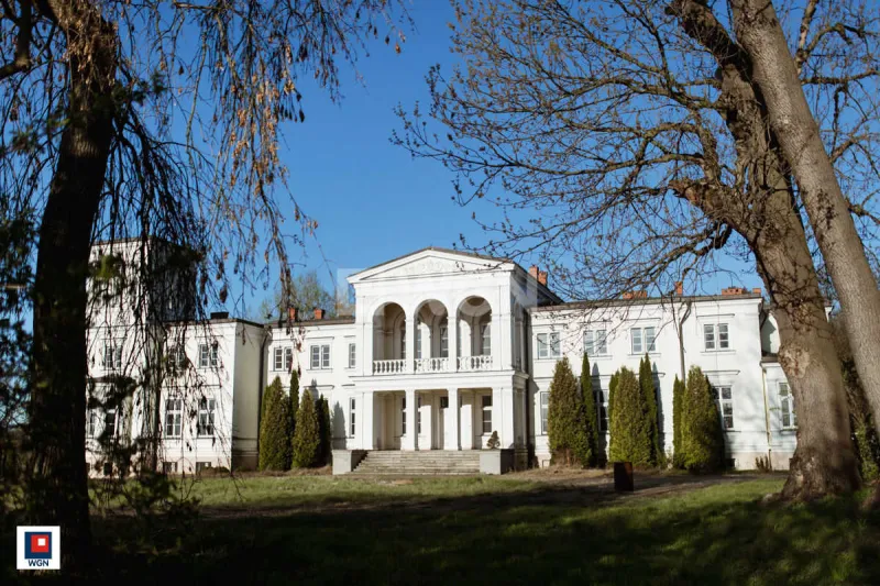 Obiekt komercyjny na sprzedaż Lubstów